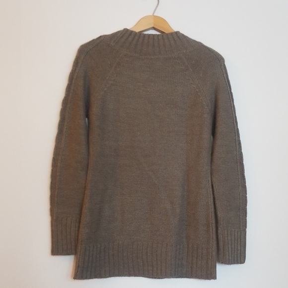 Cable knit deep V neck sweater long length - Picture 4 of 4